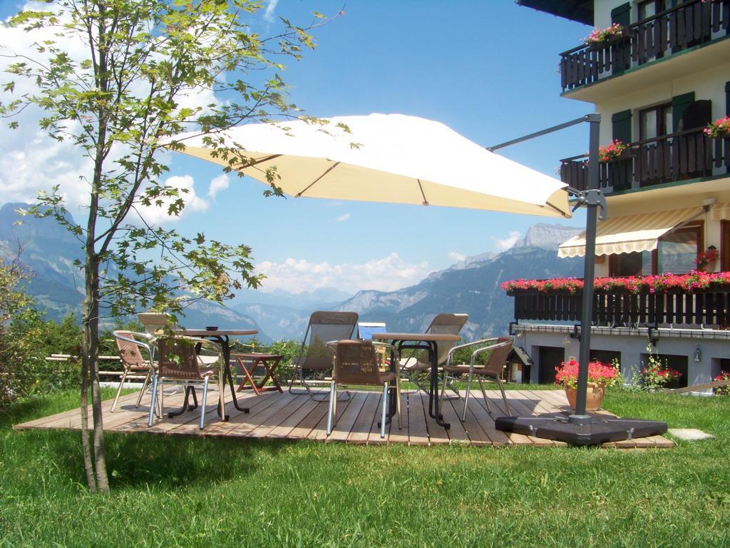 Hotel Le Caprice Des Neiges Комблу Экстерьер фото