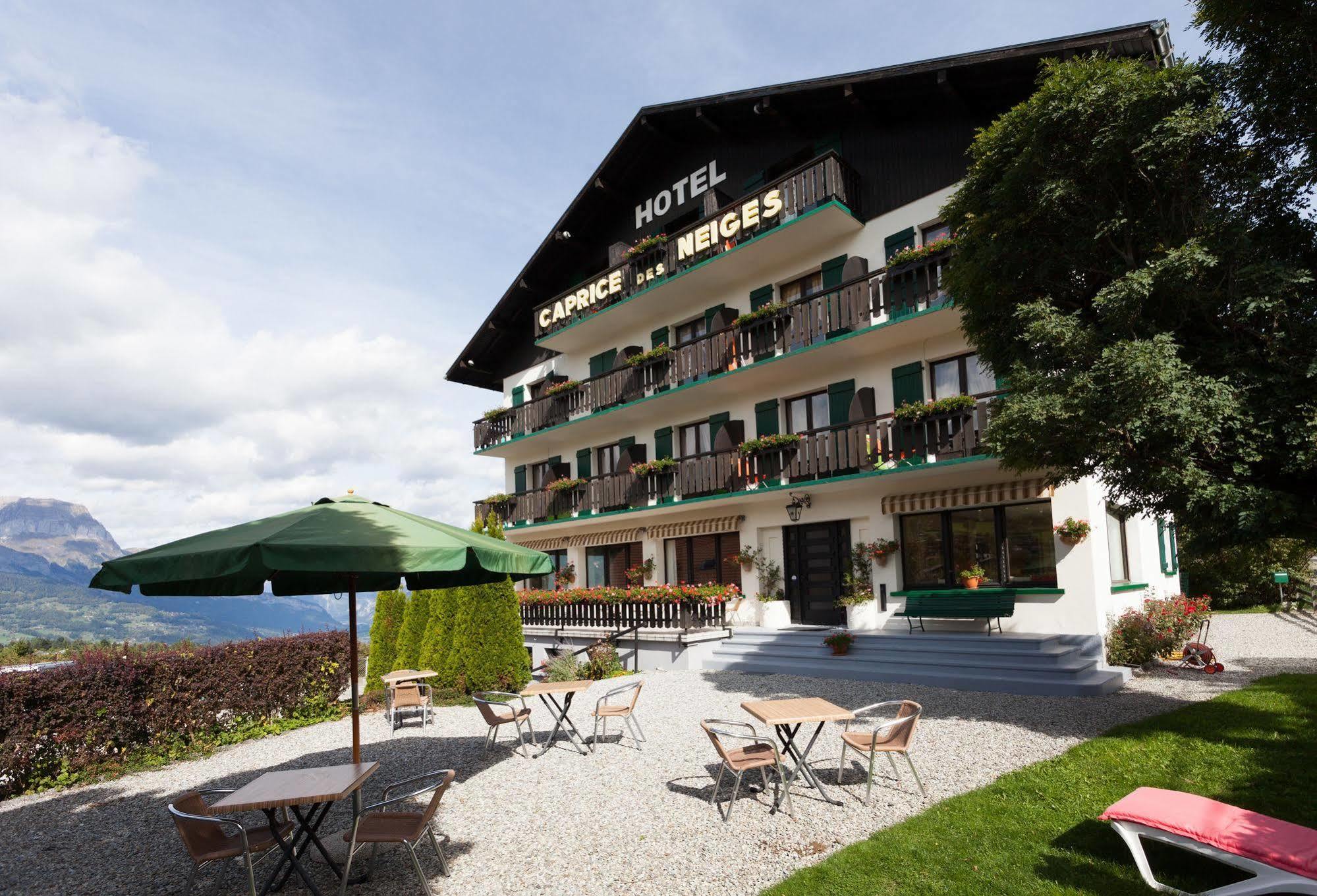 Hotel Le Caprice Des Neiges Комблу Экстерьер фото