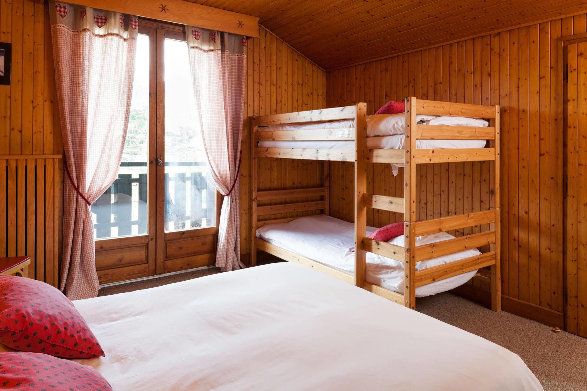 Hotel Le Caprice Des Neiges Комблу Экстерьер фото