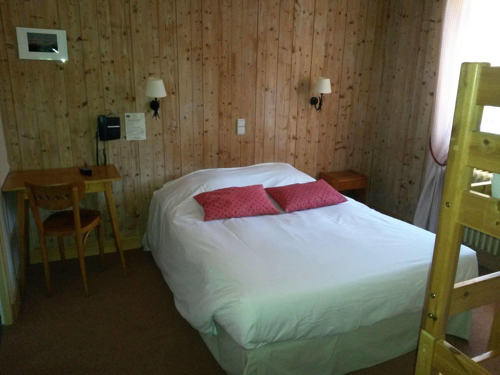Hotel Le Caprice Des Neiges Комблу Экстерьер фото